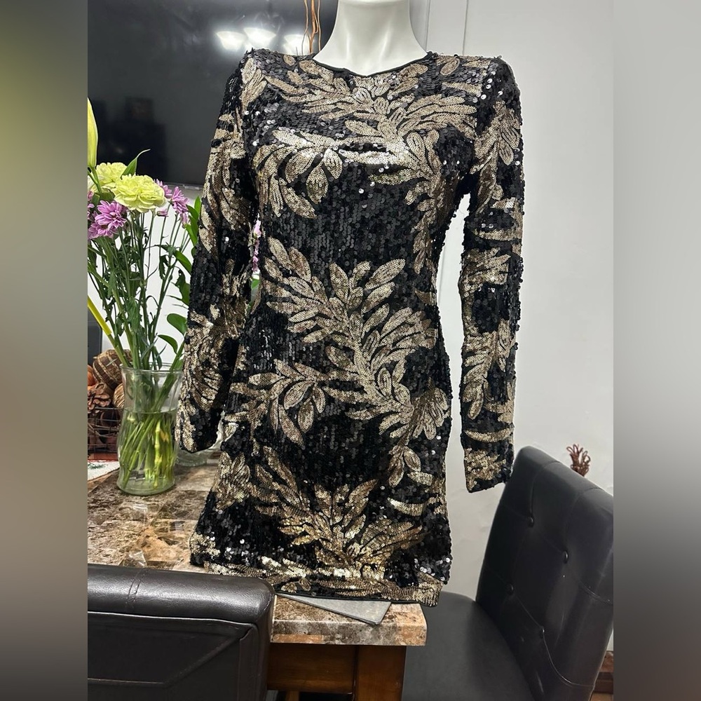 Dress - Picture 2 of 3